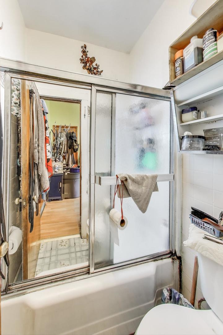 2916 West 25th Place Chicago IL 60623