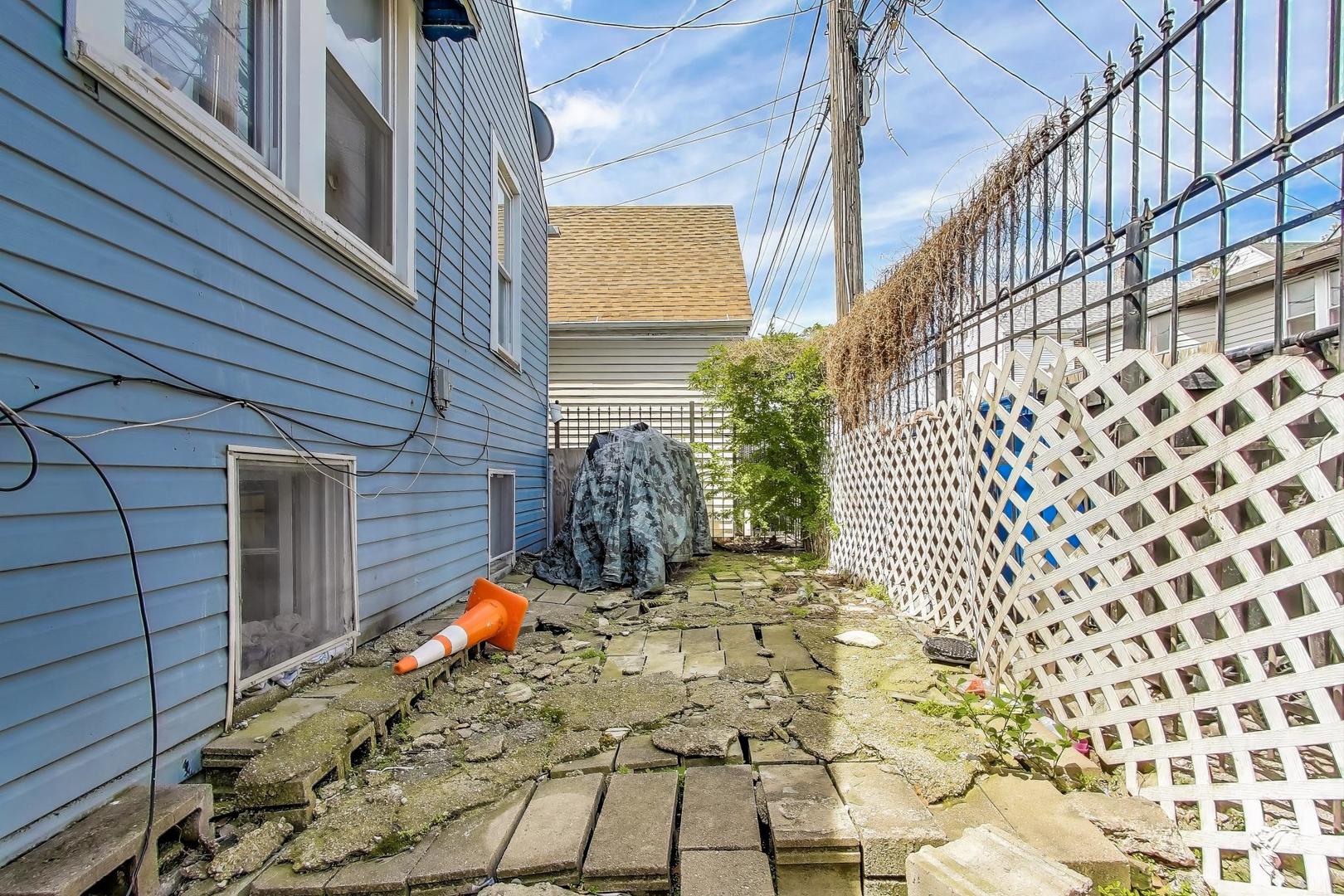 2916 West 25th Place Chicago IL 60623