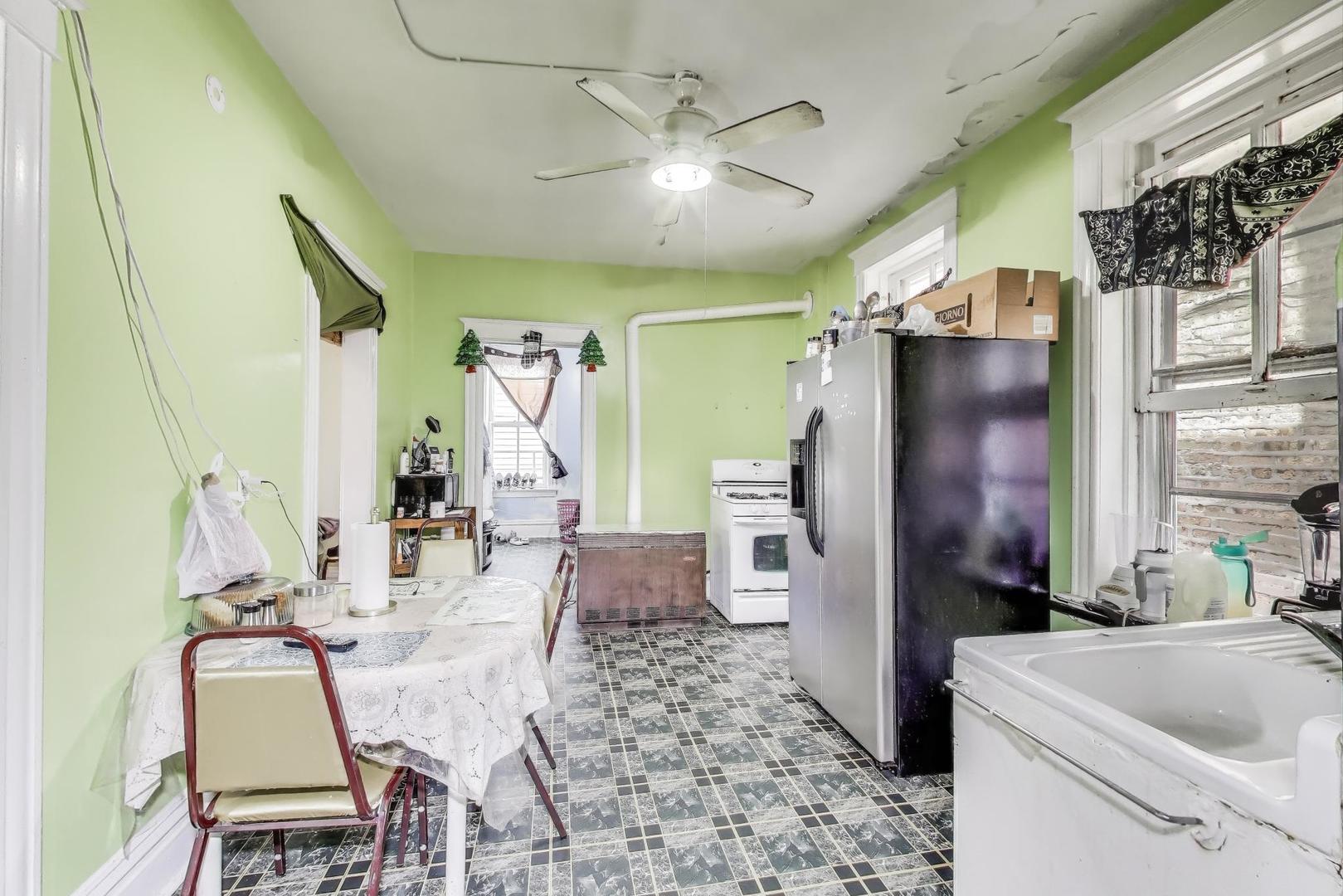 2916 West 25th Place Chicago IL 60623