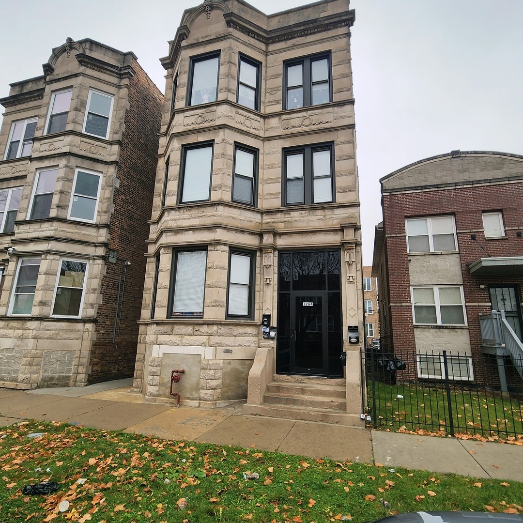 1264 South Saint Louis Avenue Chicago IL 60623