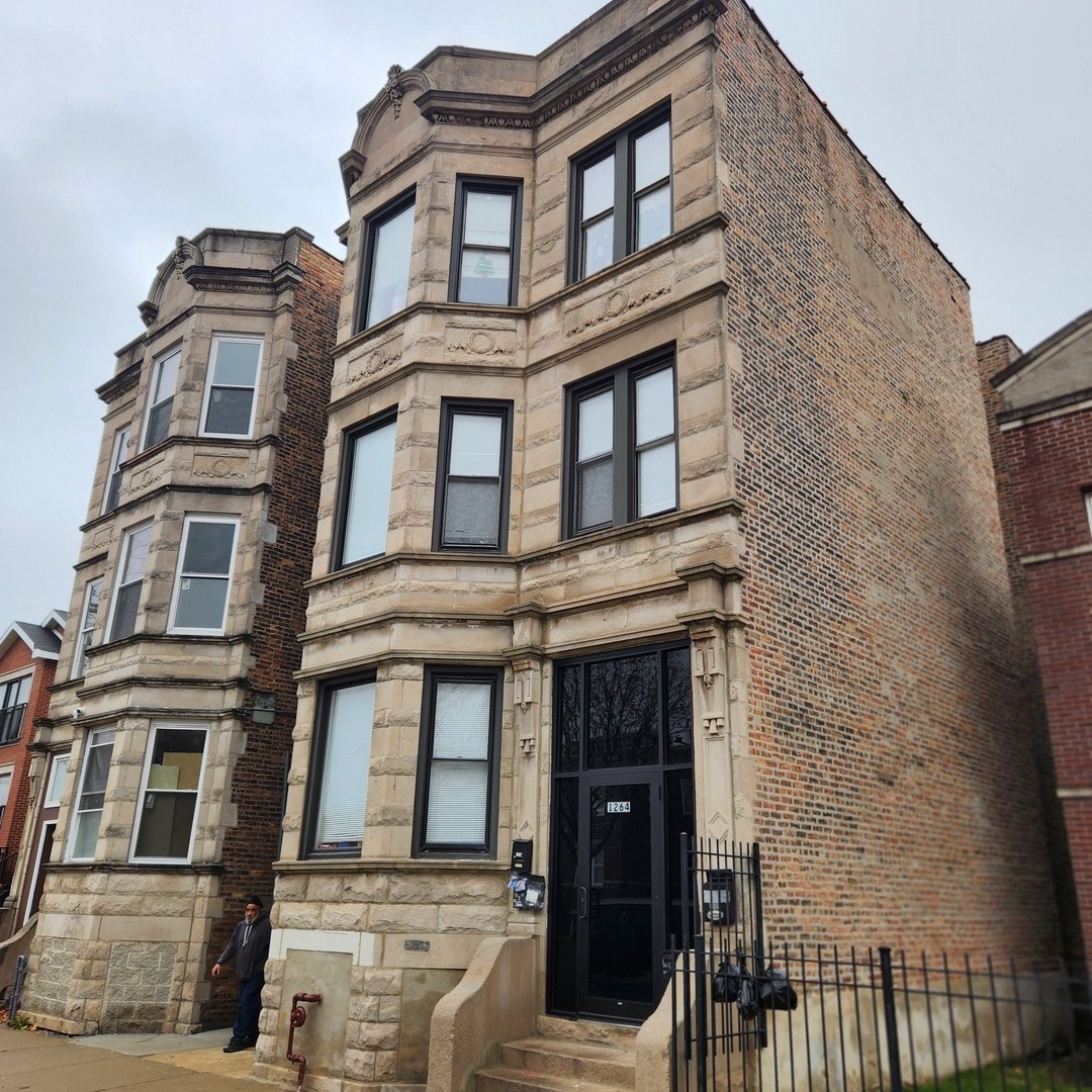 1264 South Saint Louis Avenue Chicago IL 60623