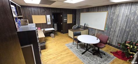 120 South Broadway Avenue Salem IL 62881