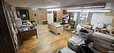 120 South Broadway Avenue Salem IL 62881