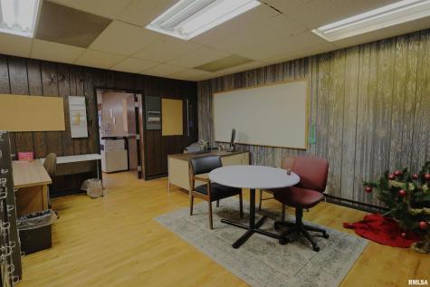 120 South Broadway Avenue Salem IL 62881