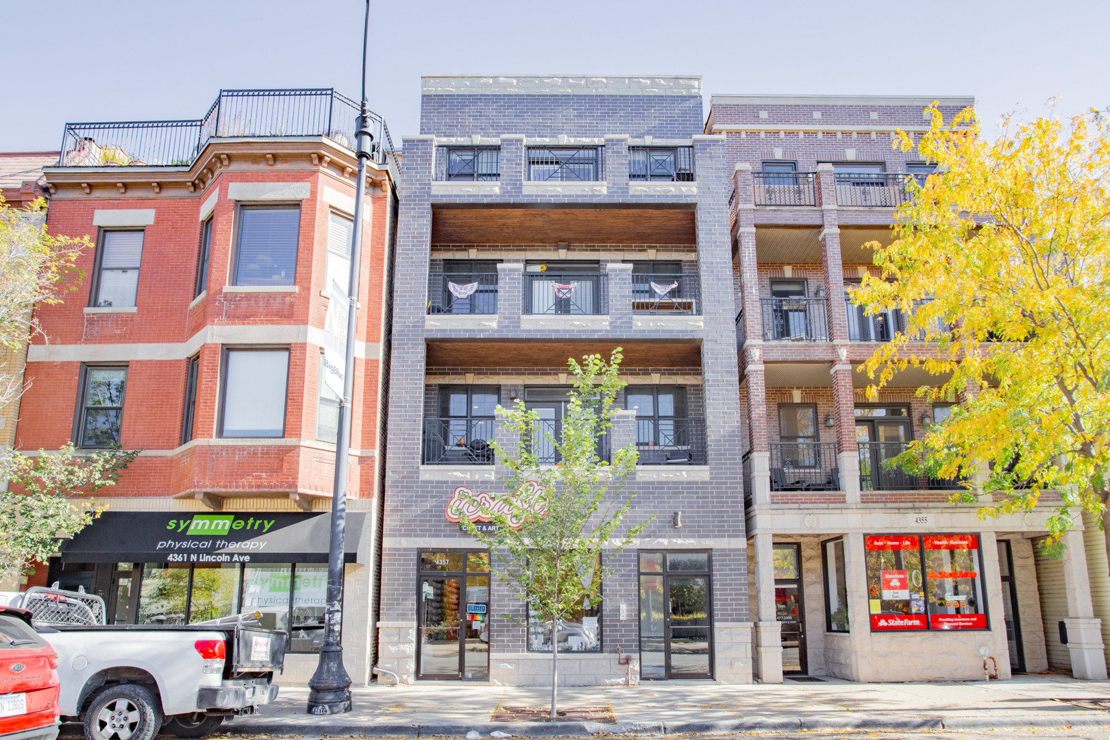 4357 North Lincoln Avenue Chicago IL 60618