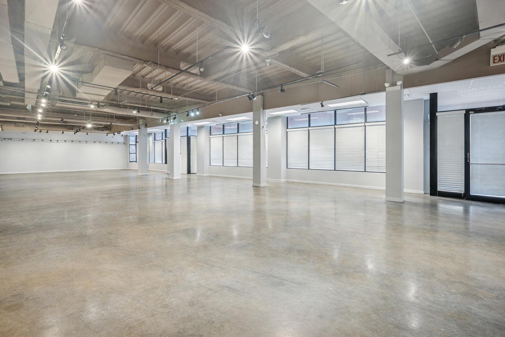 4422 North Clark Street Chicago IL 60640