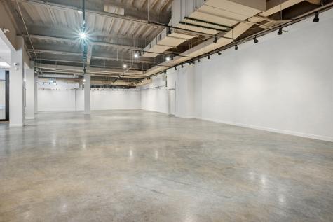 4422 North Clark Street Chicago IL 60640