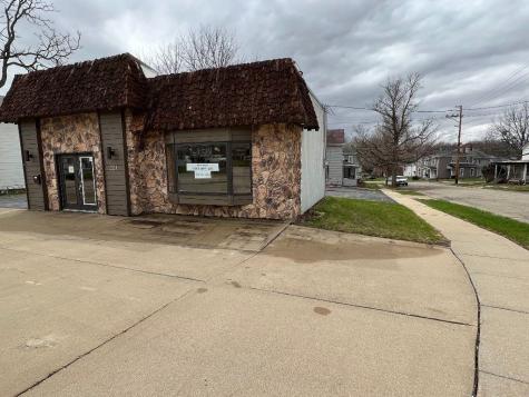 221 West Galena Avenue Freeport IL 61032