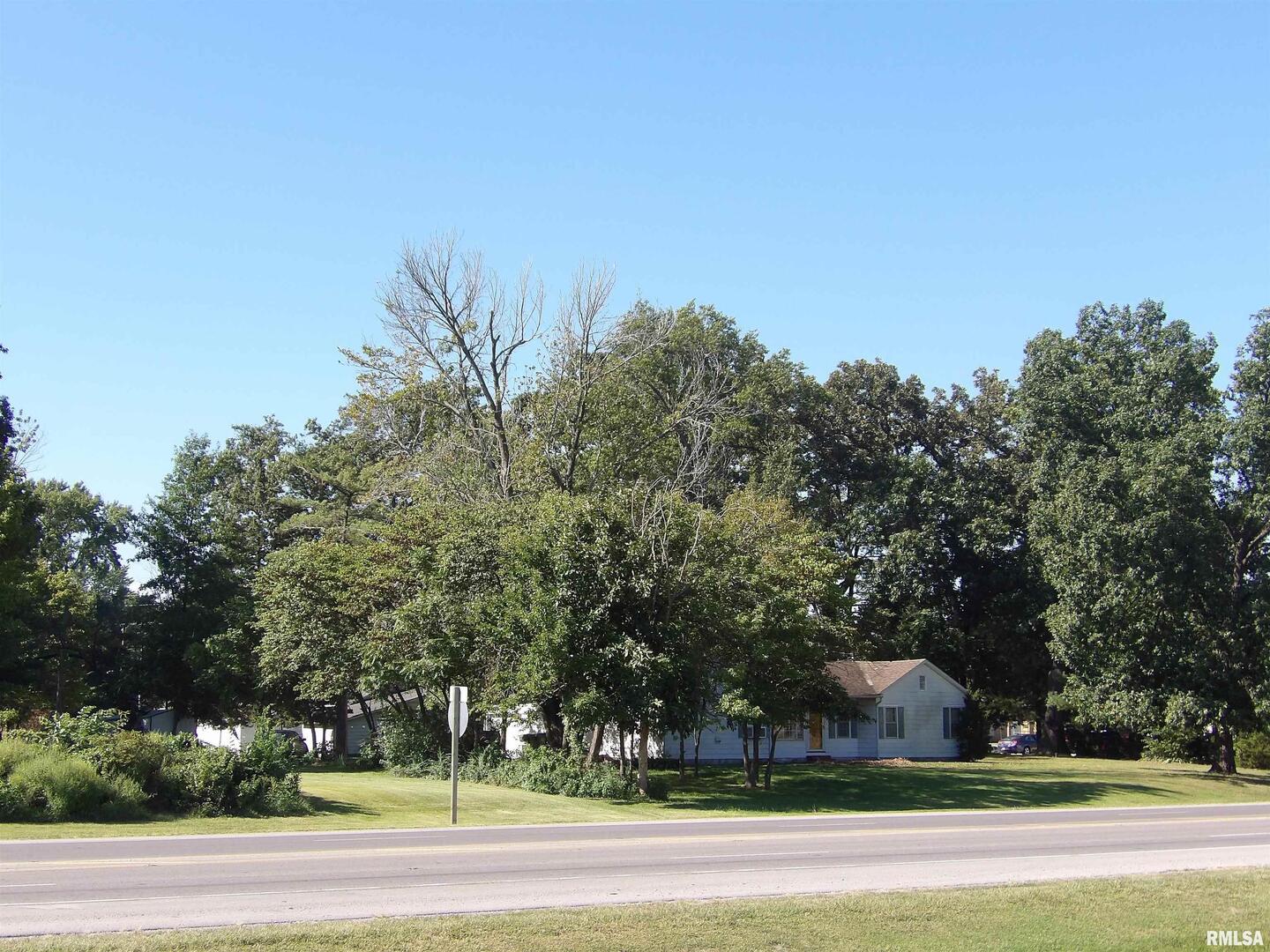 1012 West Main Street Benton IL 62812