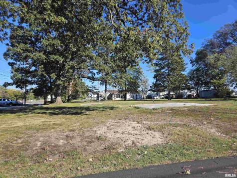 1012 West Main Street Benton IL 62812