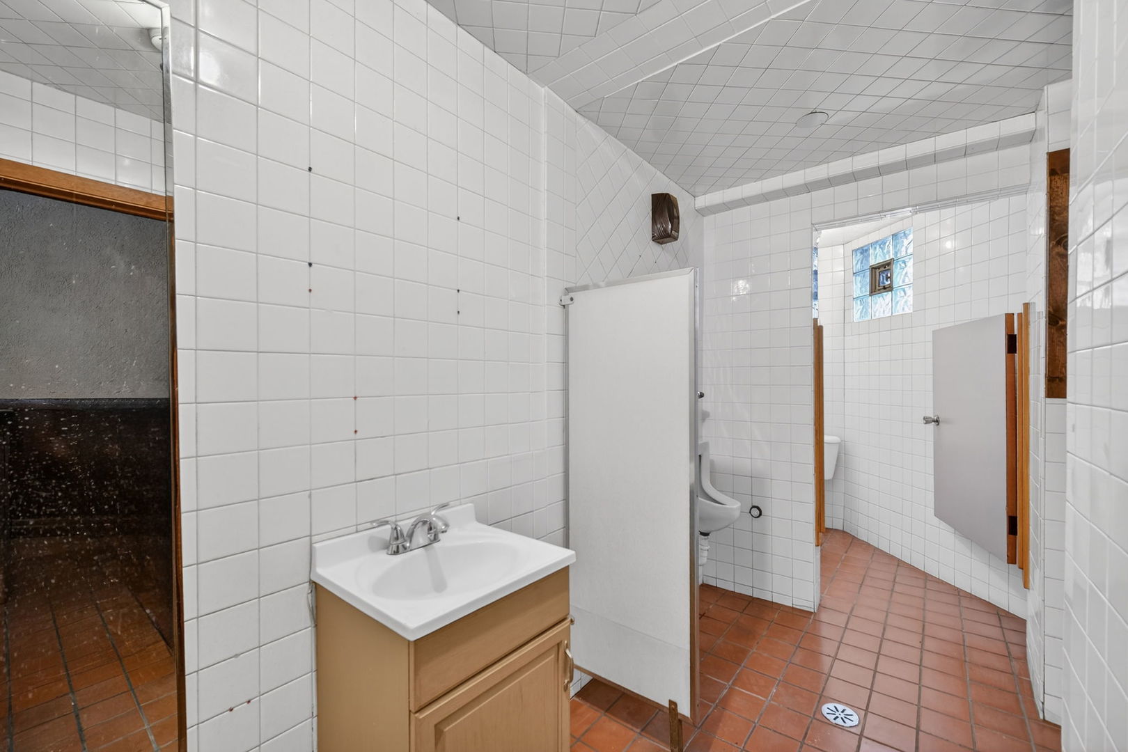 4369 North Elston Avenue Chicago IL 60641
