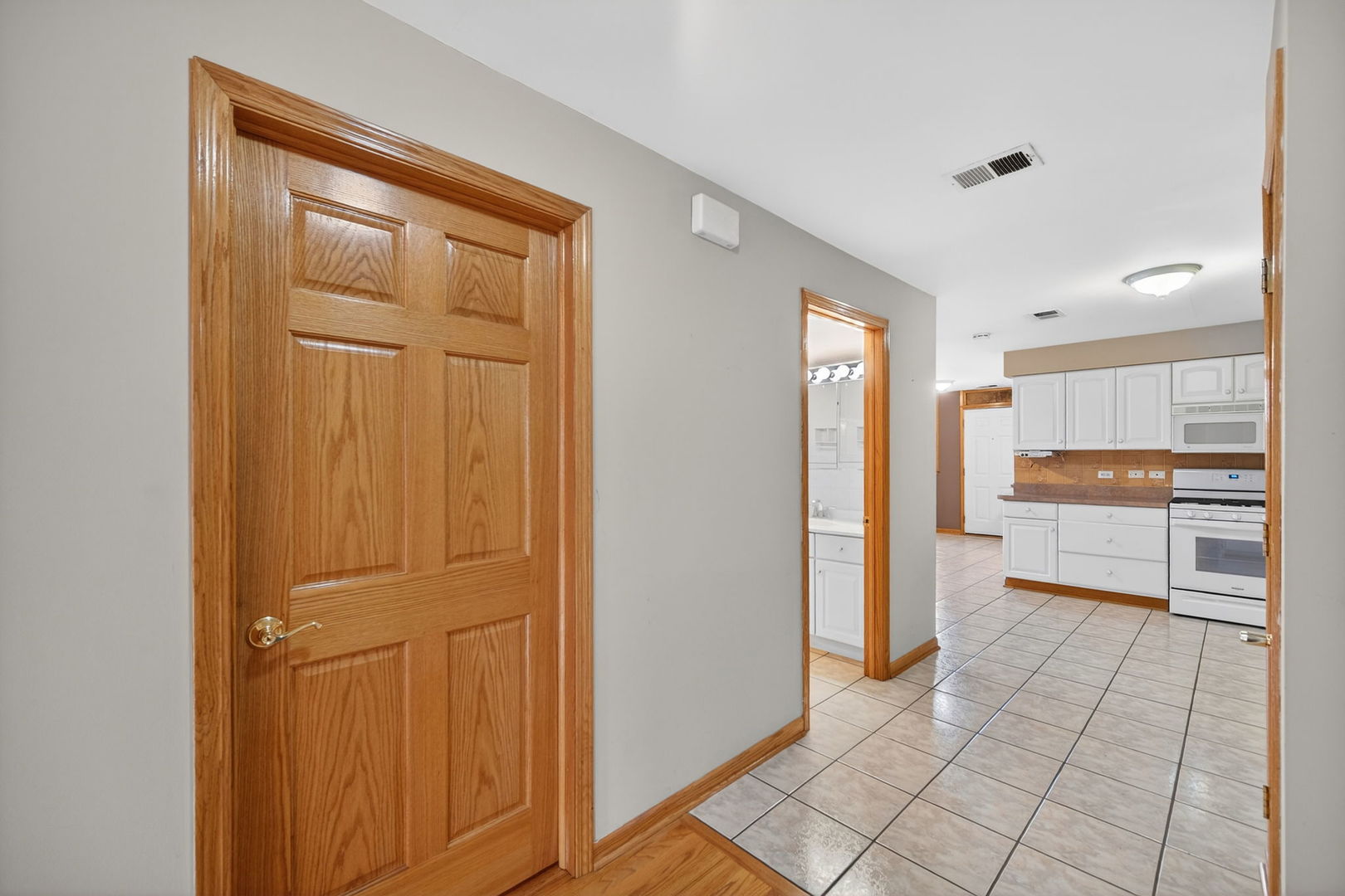 4369 North Elston Avenue Chicago IL 60641