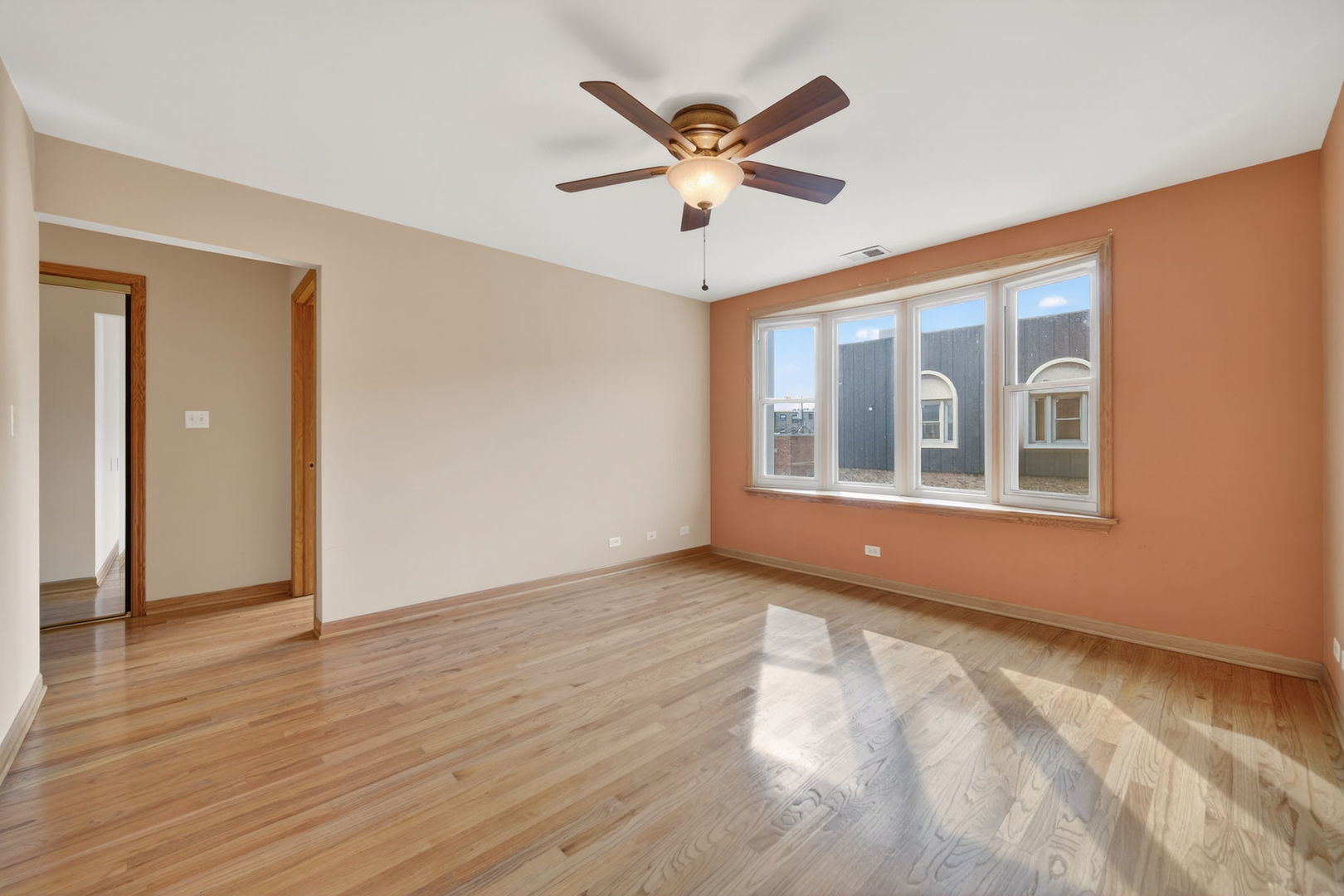 4369 North Elston Avenue Chicago IL 60641