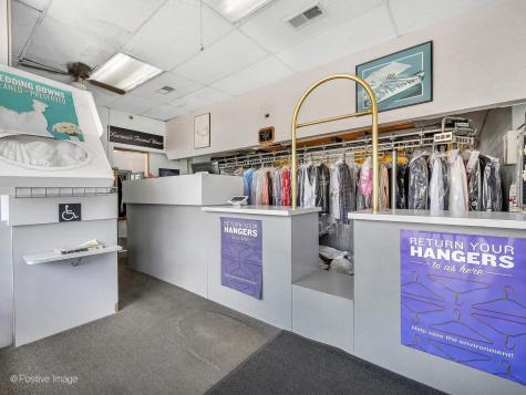 17702 Oak Park Avenue Tinley Park IL 60477