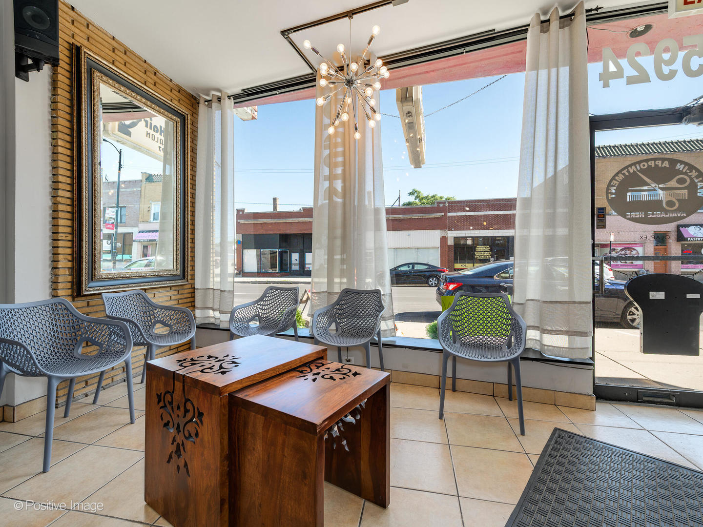 5924 West Lawrence Avenue Chicago IL 60630