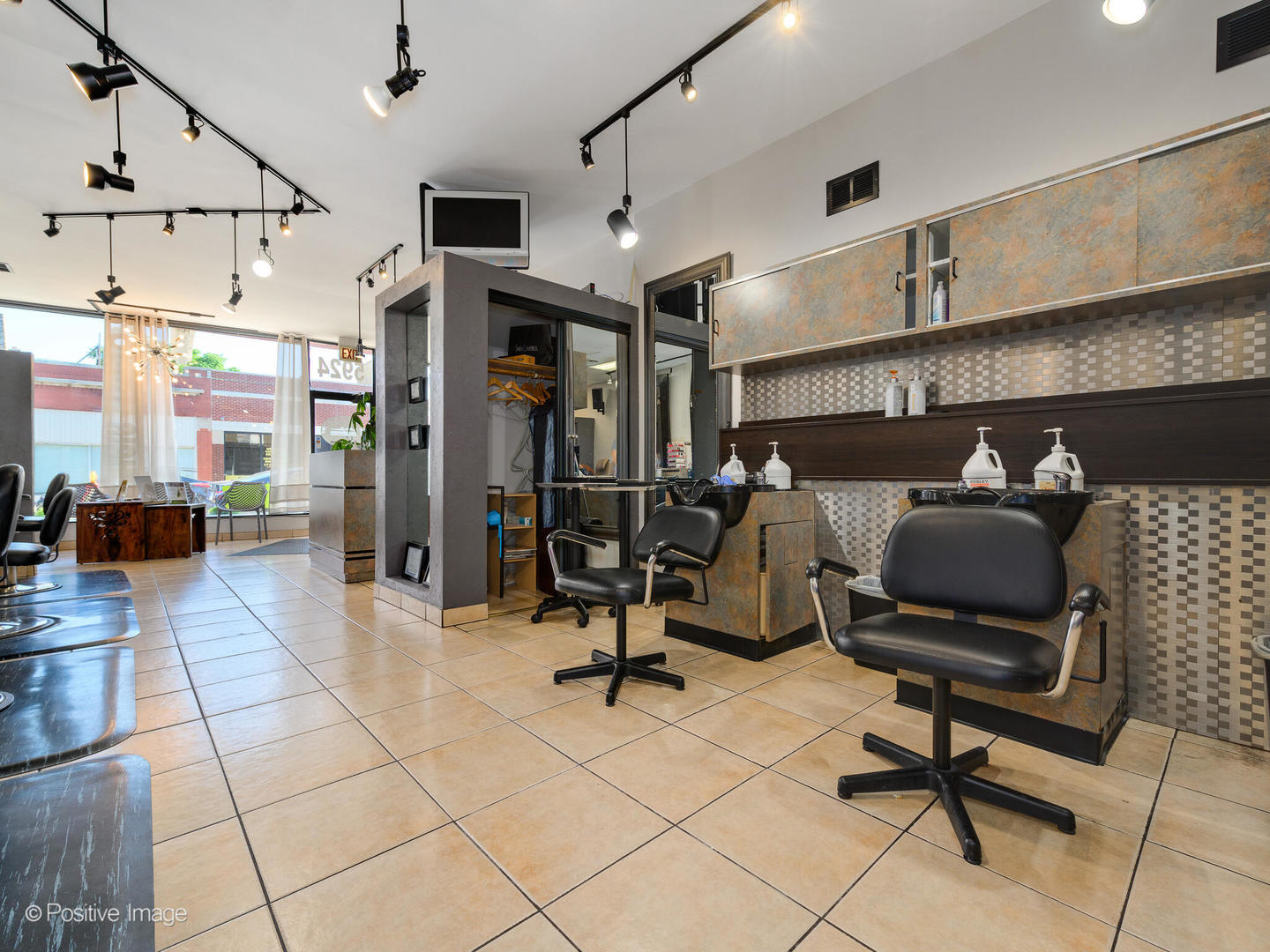 5924 West Lawrence Avenue Chicago IL 60630