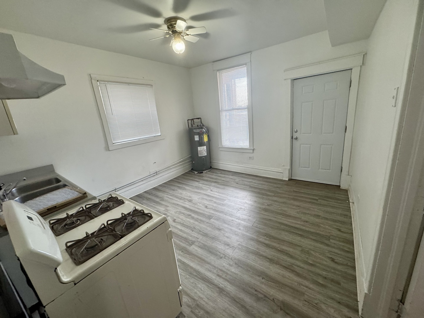 10550 South Ewing Avenue Chicago IL 60617