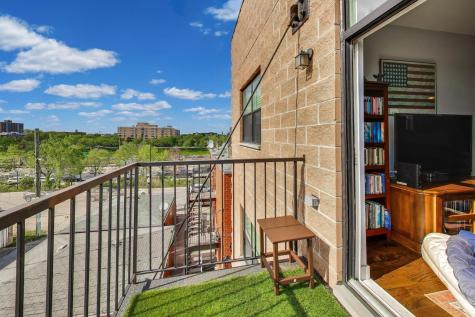 504 South Oakley Boulevard Chicago IL 60612
