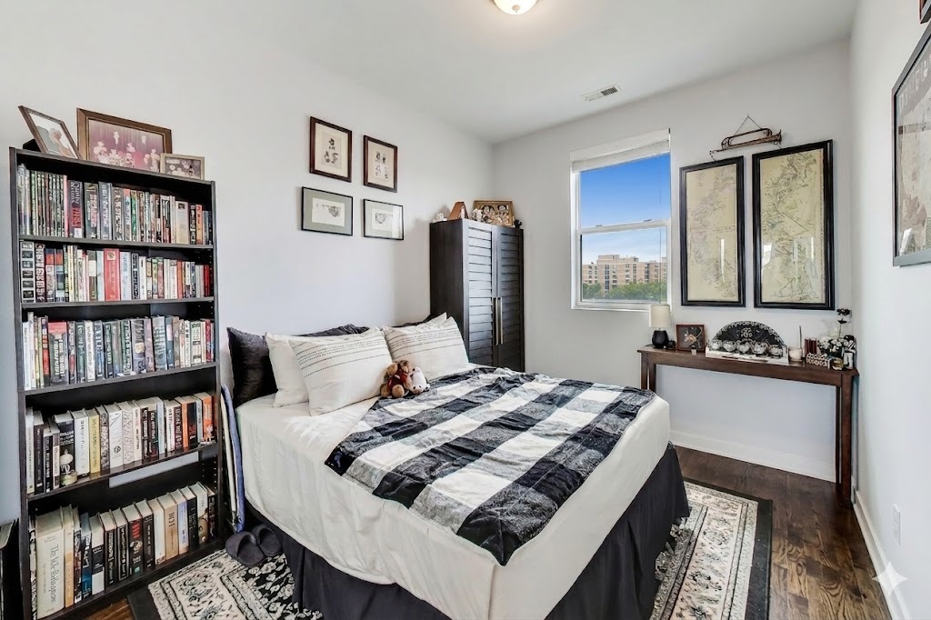 504 South Oakley Boulevard Chicago IL 60612