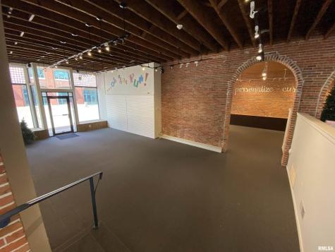 1500-1506 River Drive Moline IL 61265