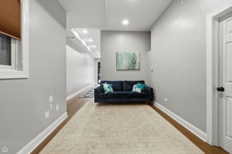 4124 North Lincoln Avenue Chicago IL 60618
