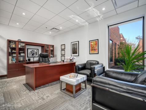 636 Anthony Trail Northbrook IL 60062