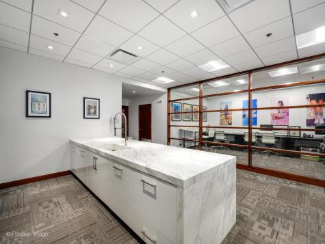 636 Anthony Trail Northbrook IL 60062