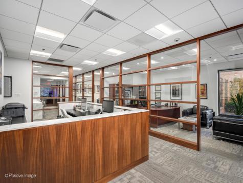 636 Anthony Trail Northbrook IL 60062