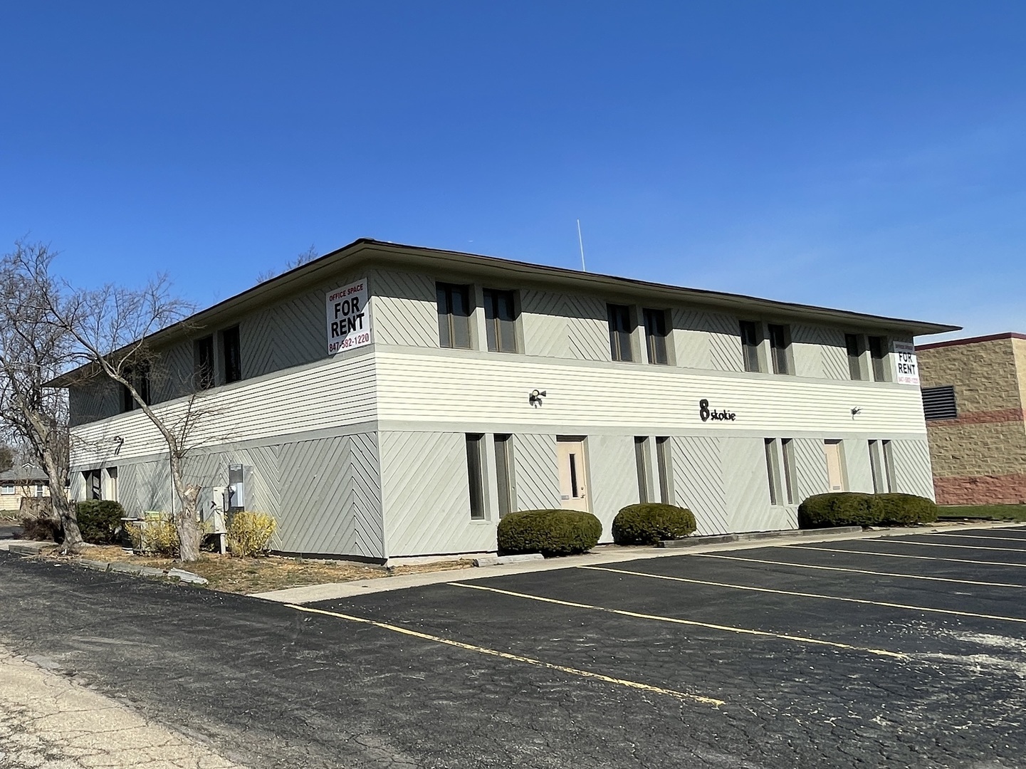 8 North Skokie Highway Lake Bluff IL 60044