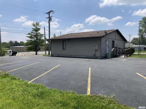 112 West Main Street Goreville IL 62939