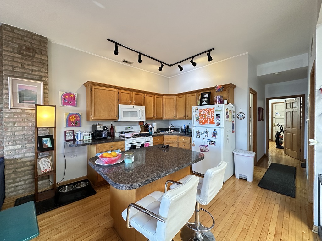 2136 West Chicago Avenue Chicago IL 60622
