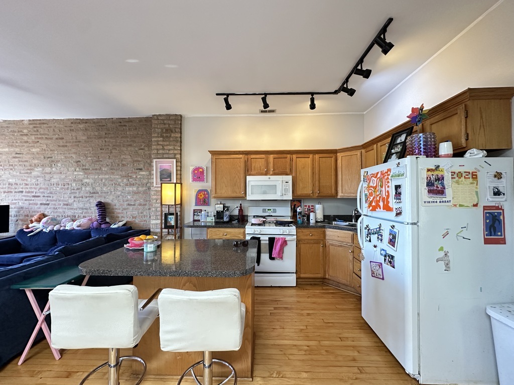 2136 West Chicago Avenue Chicago IL 60622
