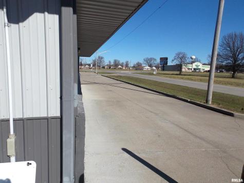 5 Williamson Drive Fairfield IL 62837