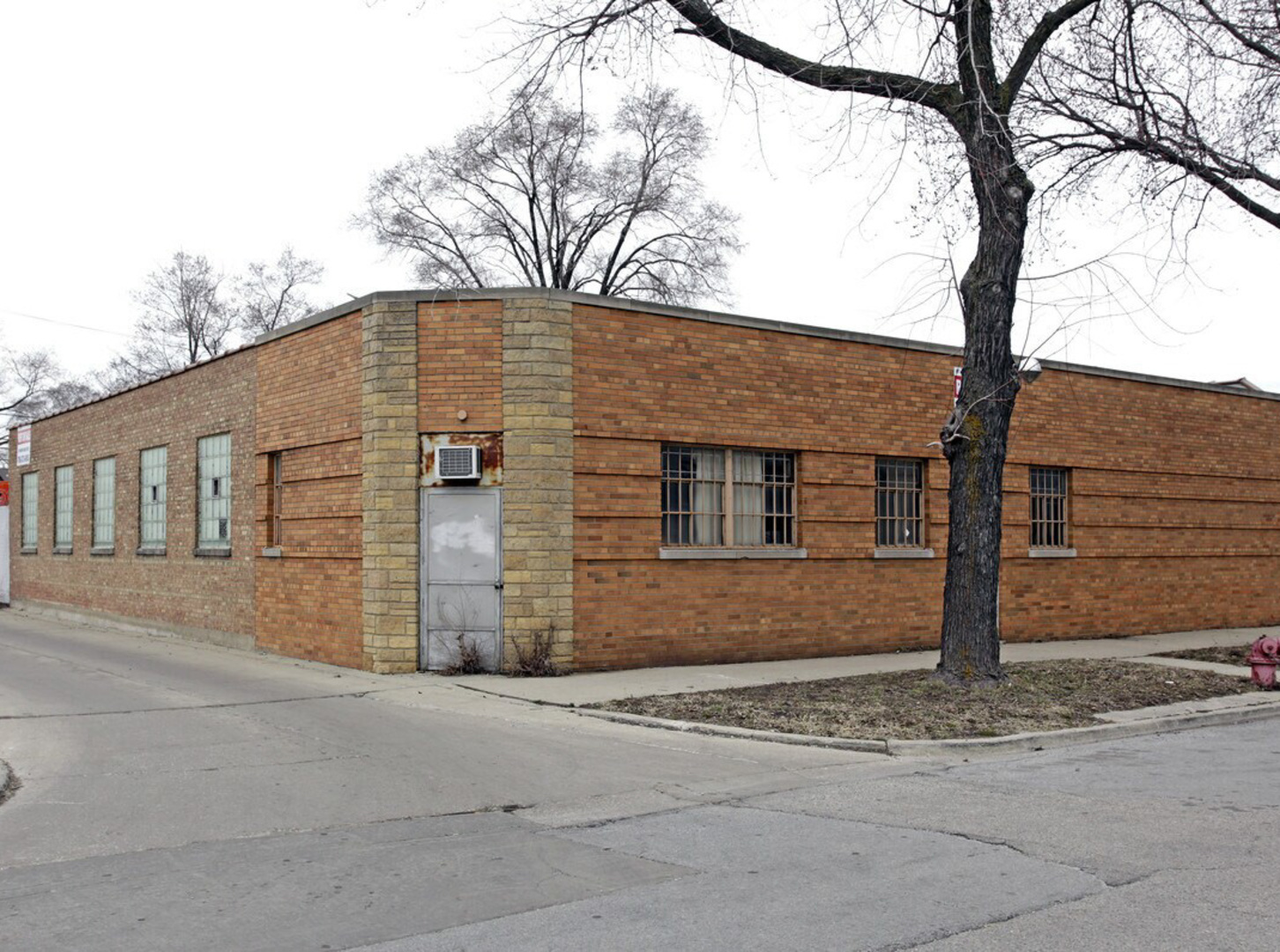 7828 South Claremont Avenue Chicago IL 60620