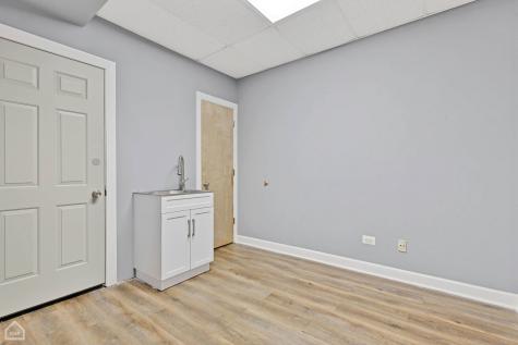 8036 South Western Avenue Chicago IL 60620
