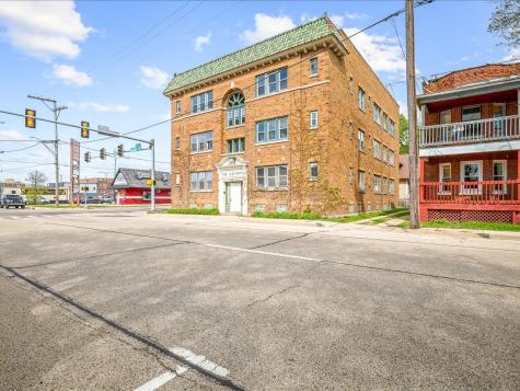 204 South 6th Street Rockford IL 61104