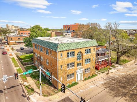 204 South 6th Street Rockford IL 61104