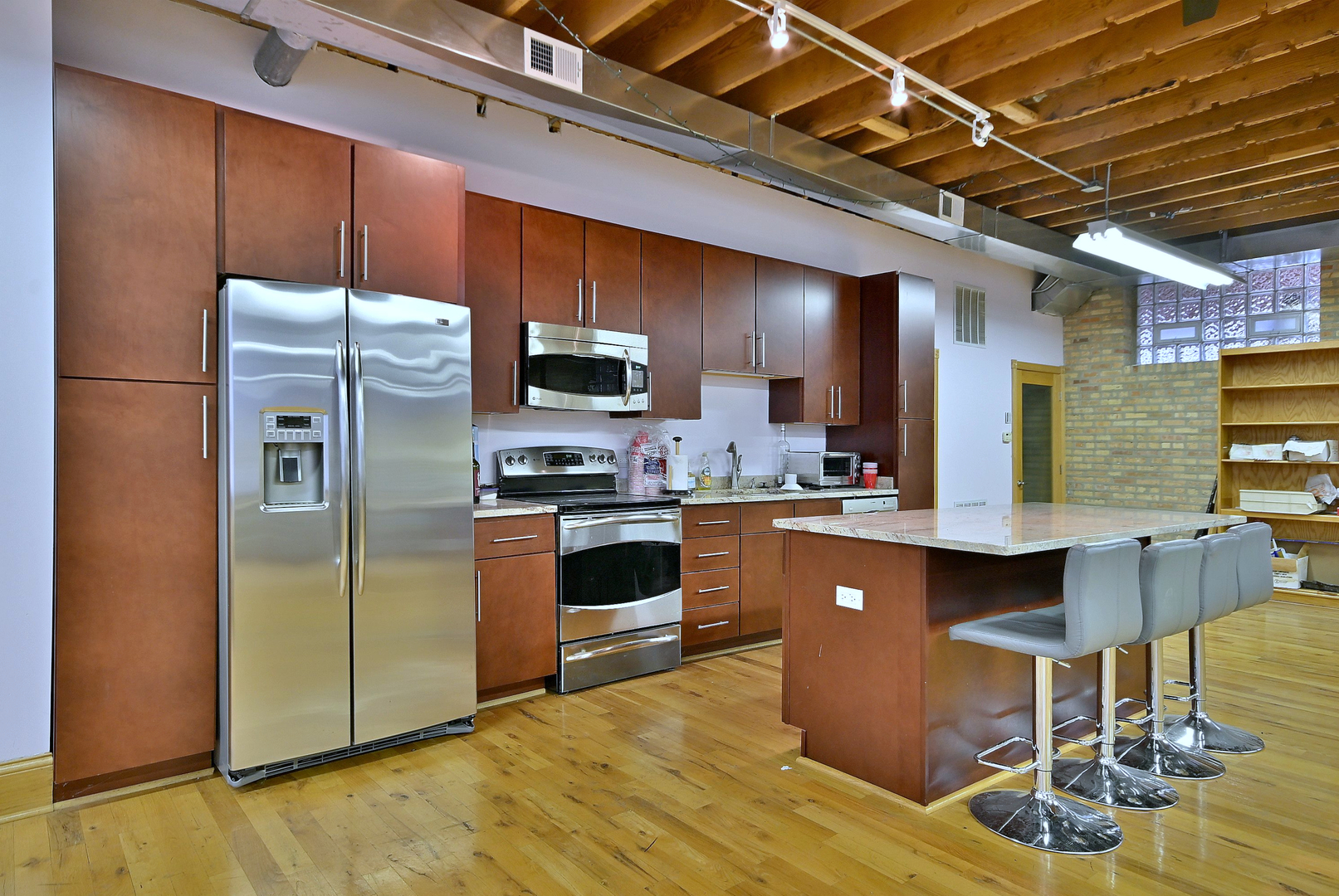 4128 West Belmont Avenue Chicago IL 60641