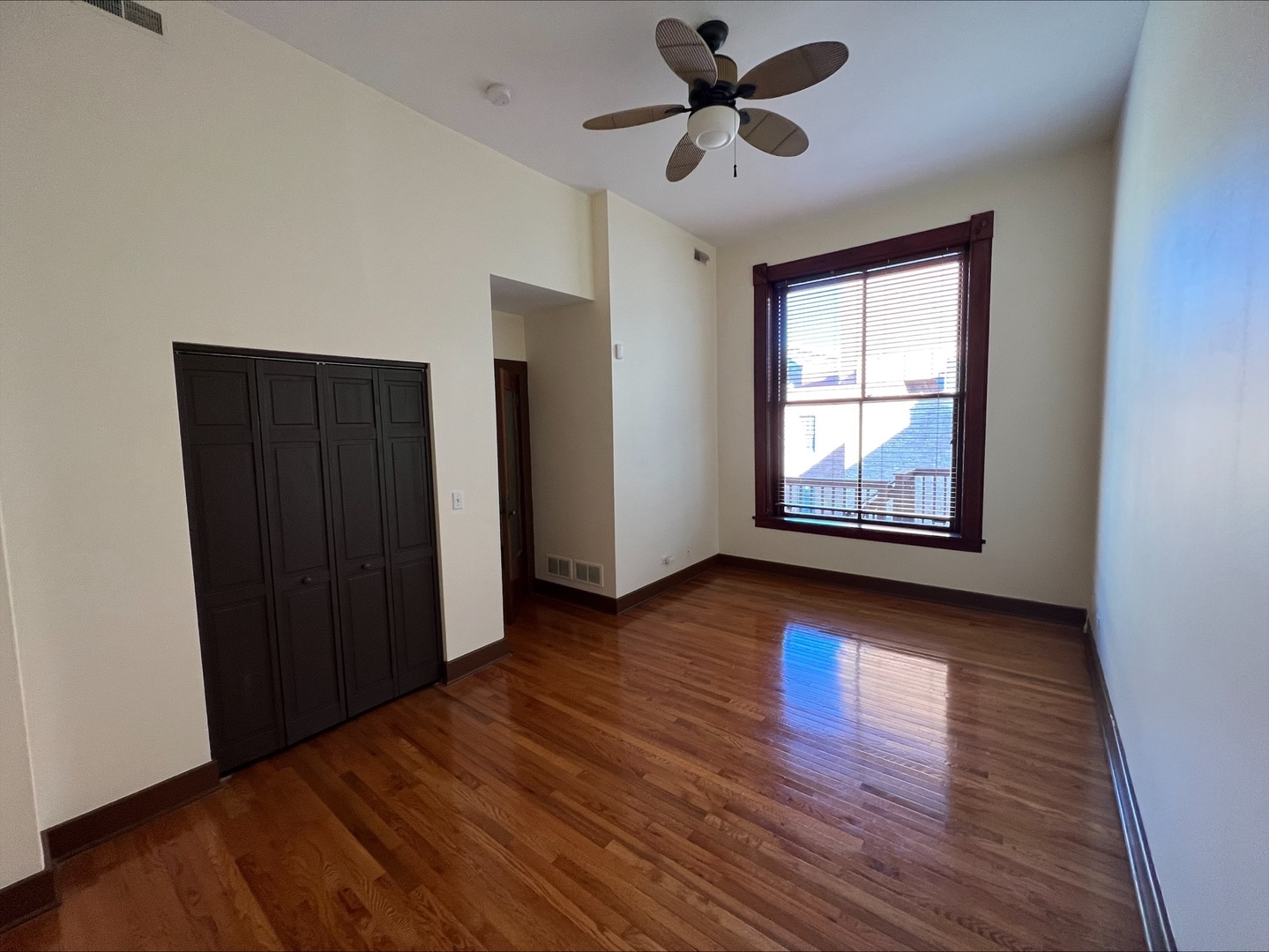 26 East Downer Place Aurora IL 60505