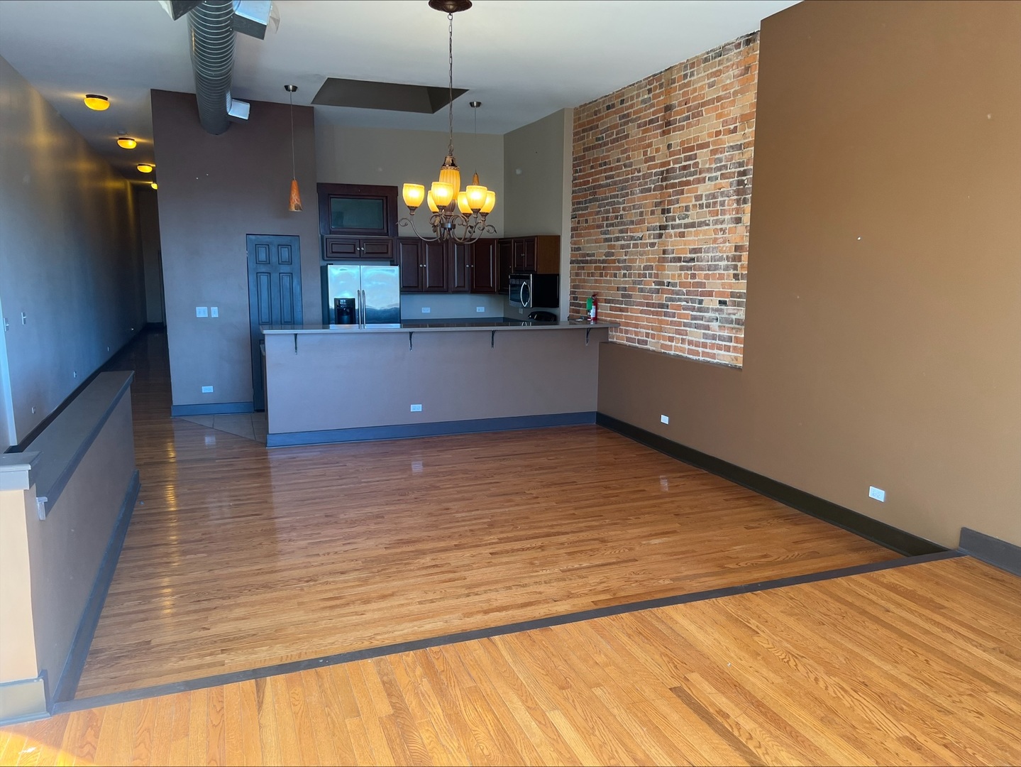 26 East Downer Place Aurora IL 60505