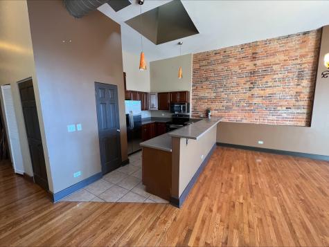 26 East Downer Place Aurora IL 60505