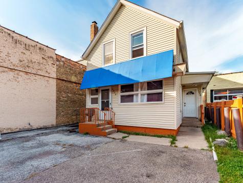 1014 Washington Street Waukegan IL 60085