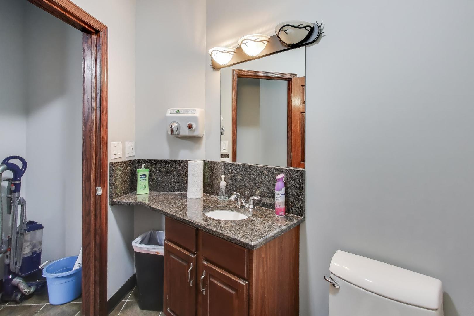 5696 North Milwaukee Avenue Chicago IL 60646