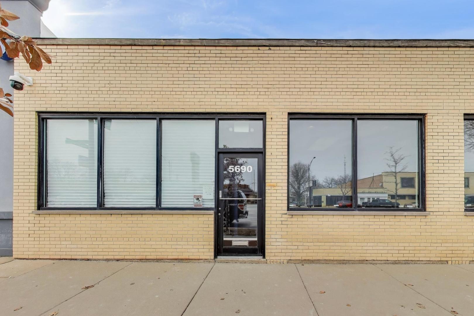 5696 North Milwaukee Avenue Chicago IL 60646