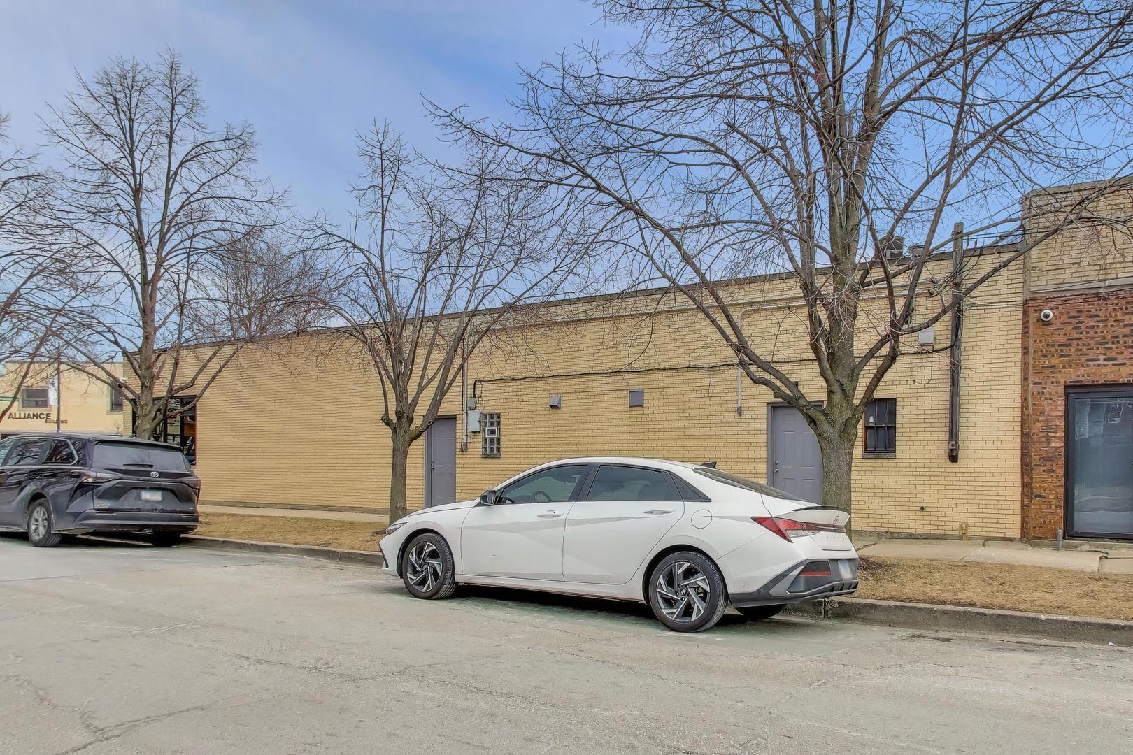5696 North Milwaukee Avenue Chicago IL 60646