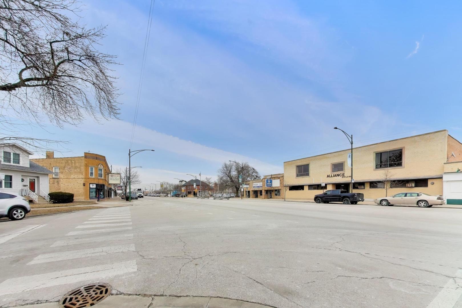 5696 North Milwaukee Avenue Chicago IL 60646