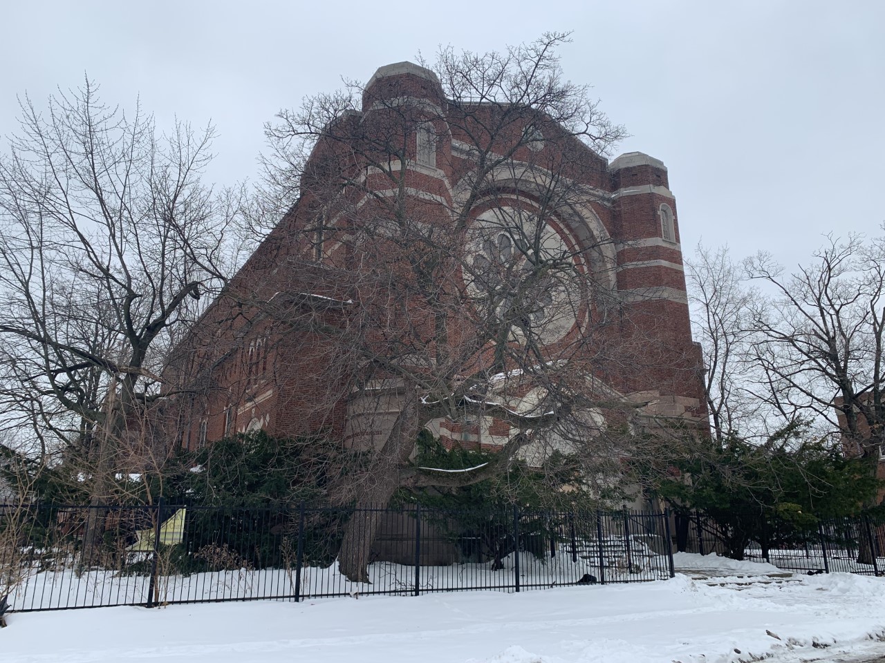 832 North Leclaire Avenue Chicago IL 60651