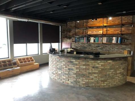 6959 North Milwaukee Avenue Niles IL 60714