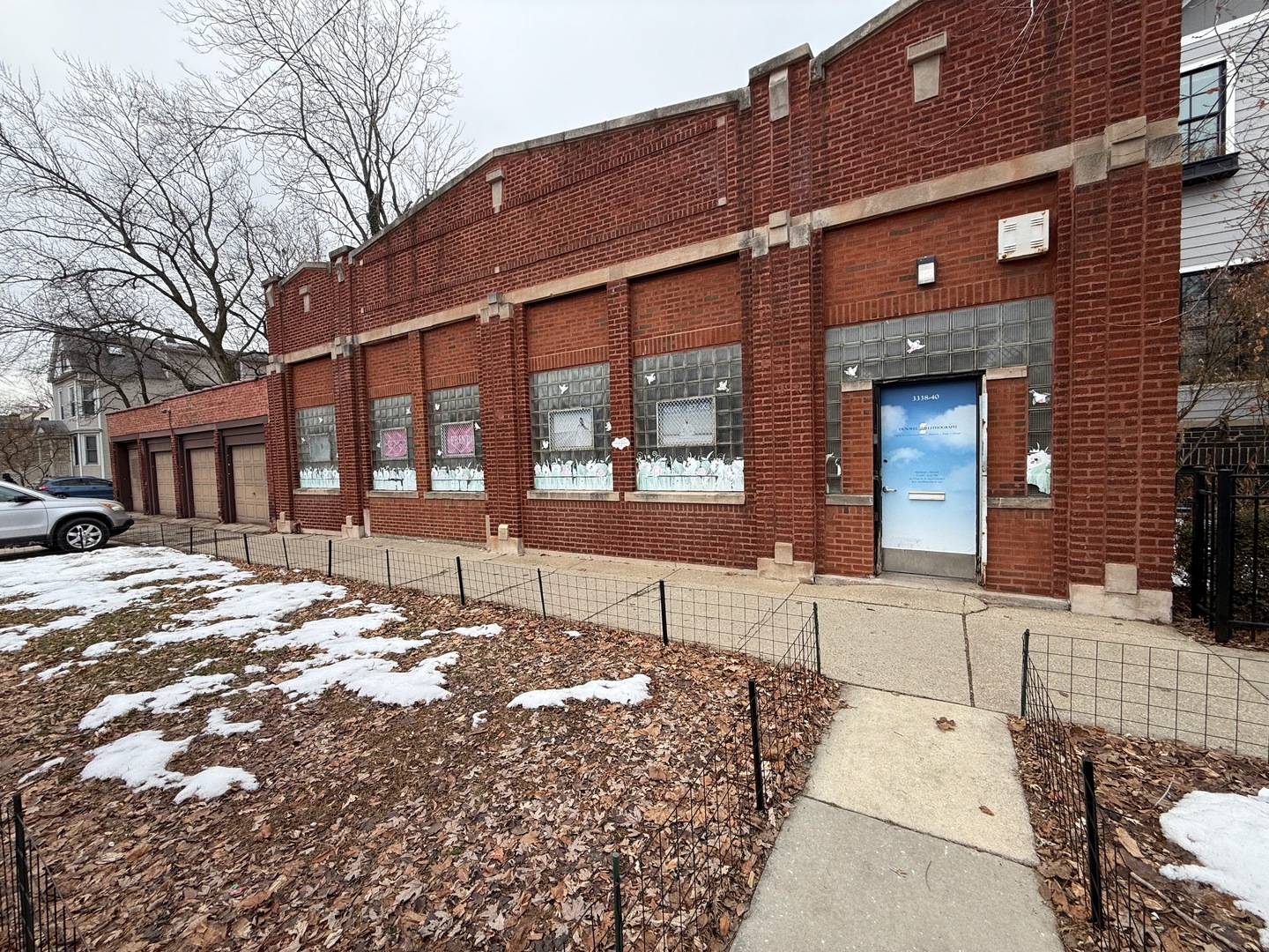 3340 North Ravenswood Avenue Chicago IL 60657