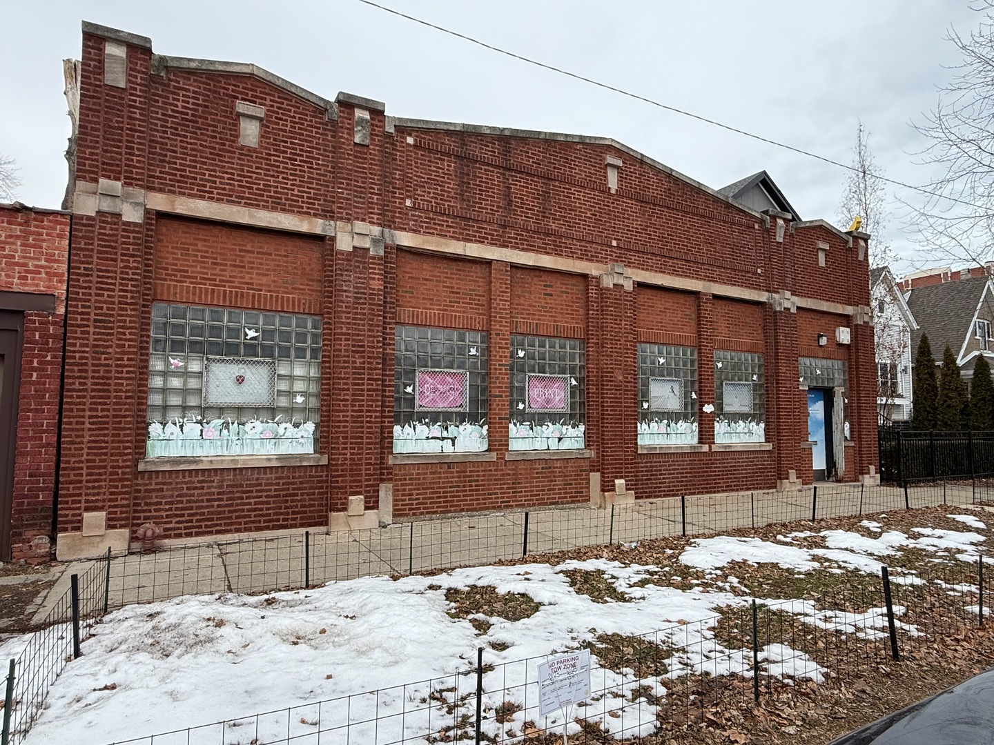 3340 North Ravenswood Avenue Chicago IL 60657